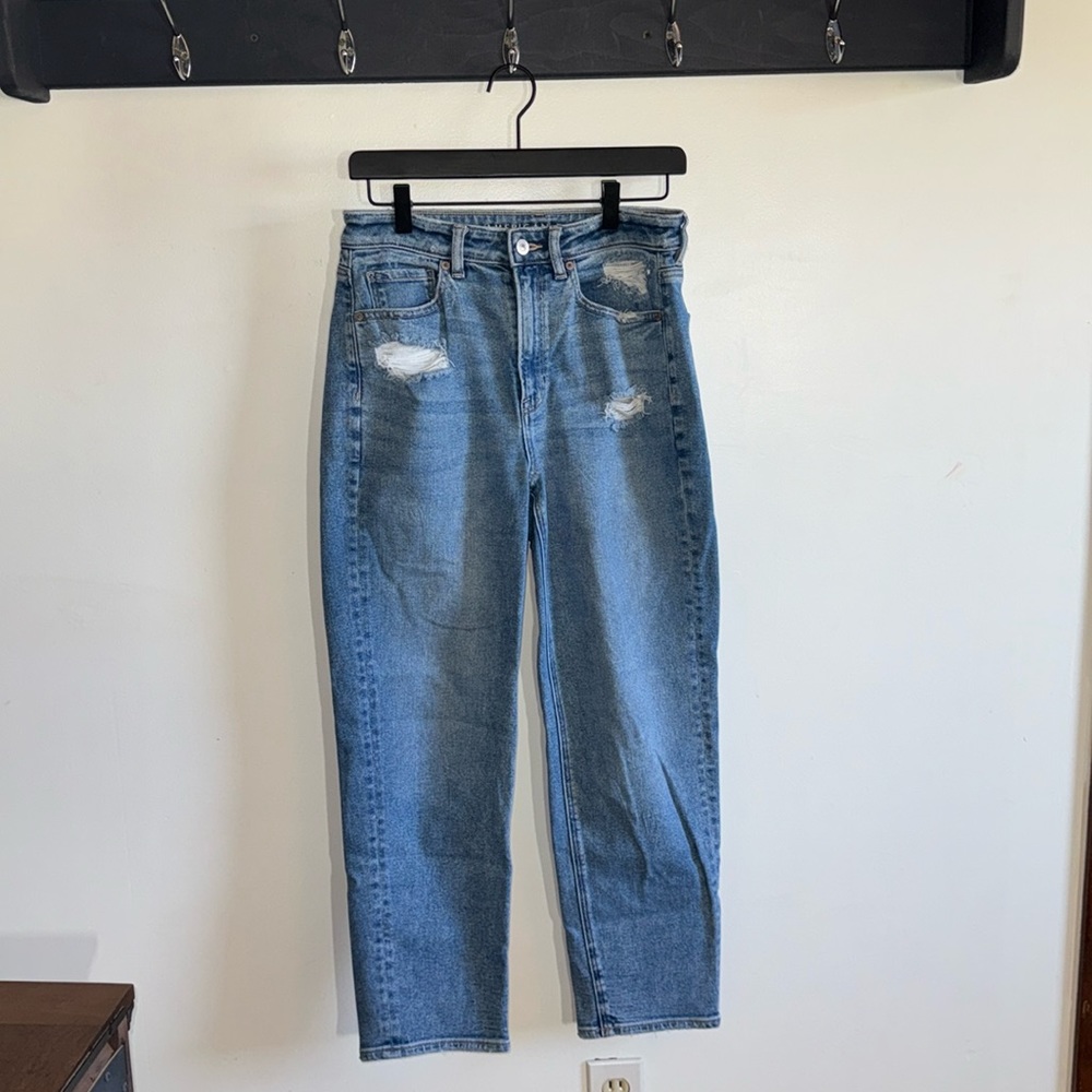 American Eagle Mom Straight Jean